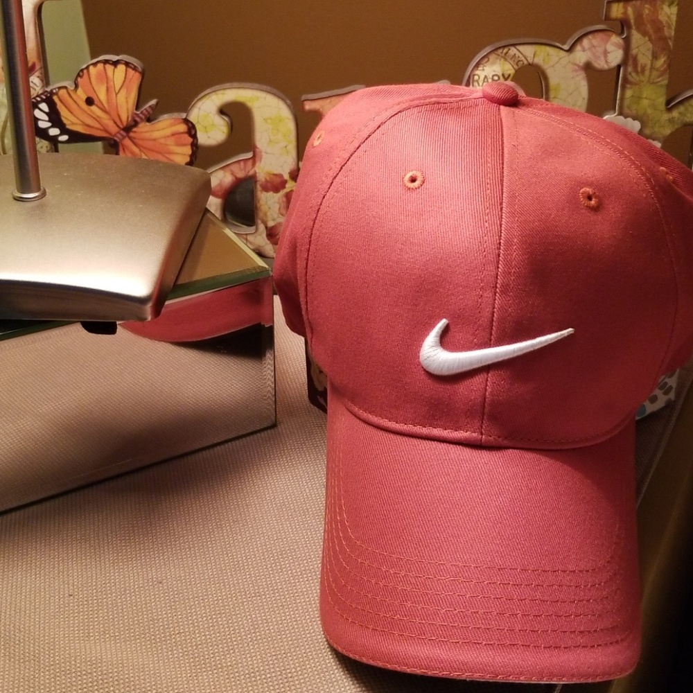 Athletic hat